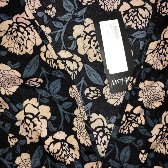 Button up top - Picture 2 of 3